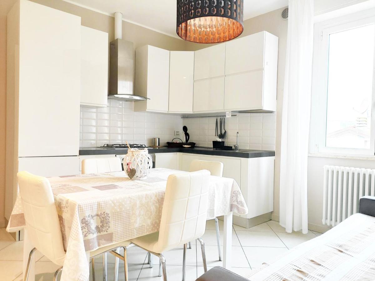Mamma Casa Marina Center Apartments Римини Екстериор снимка