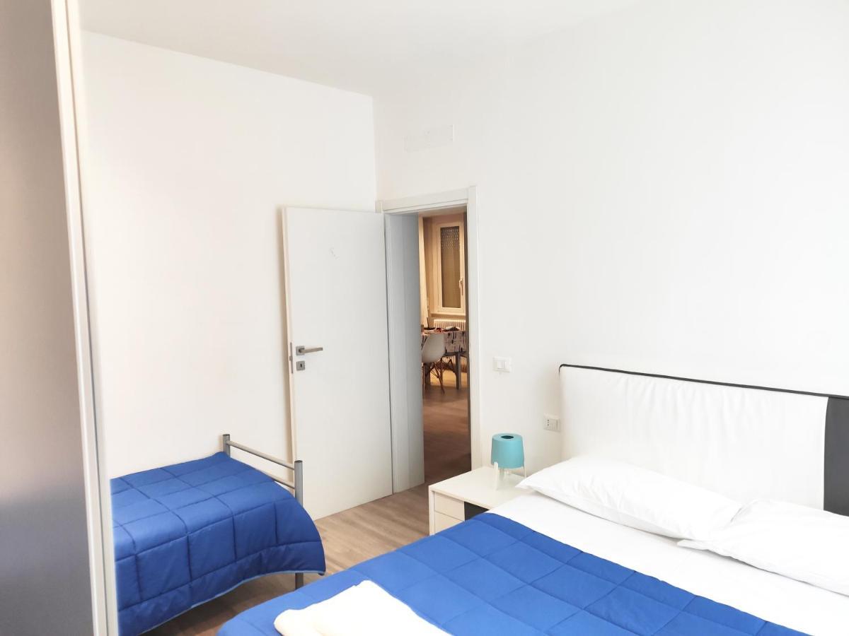 Mamma Casa Marina Center Apartments Римини Екстериор снимка