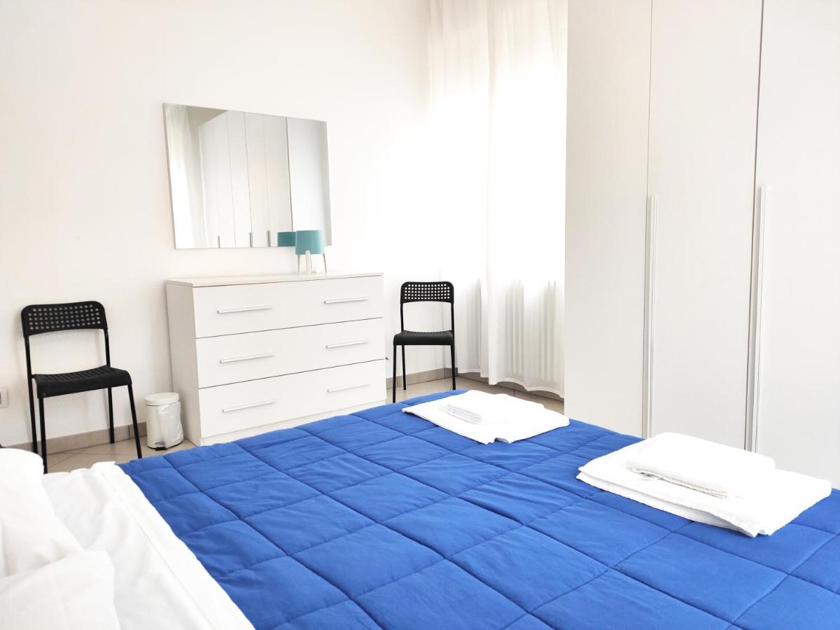 Mamma Casa Marina Center Apartments Римини Екстериор снимка