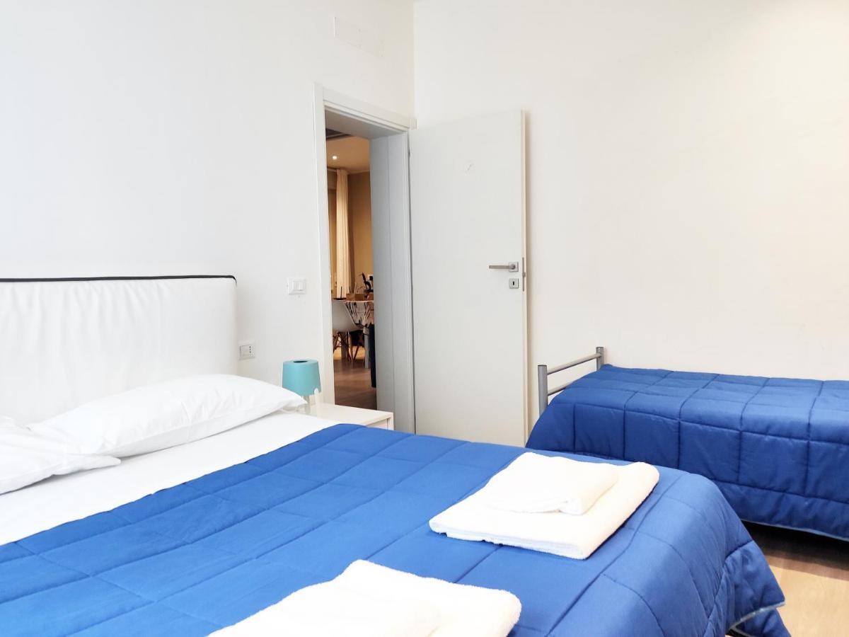 Mamma Casa Marina Center Apartments Римини Екстериор снимка