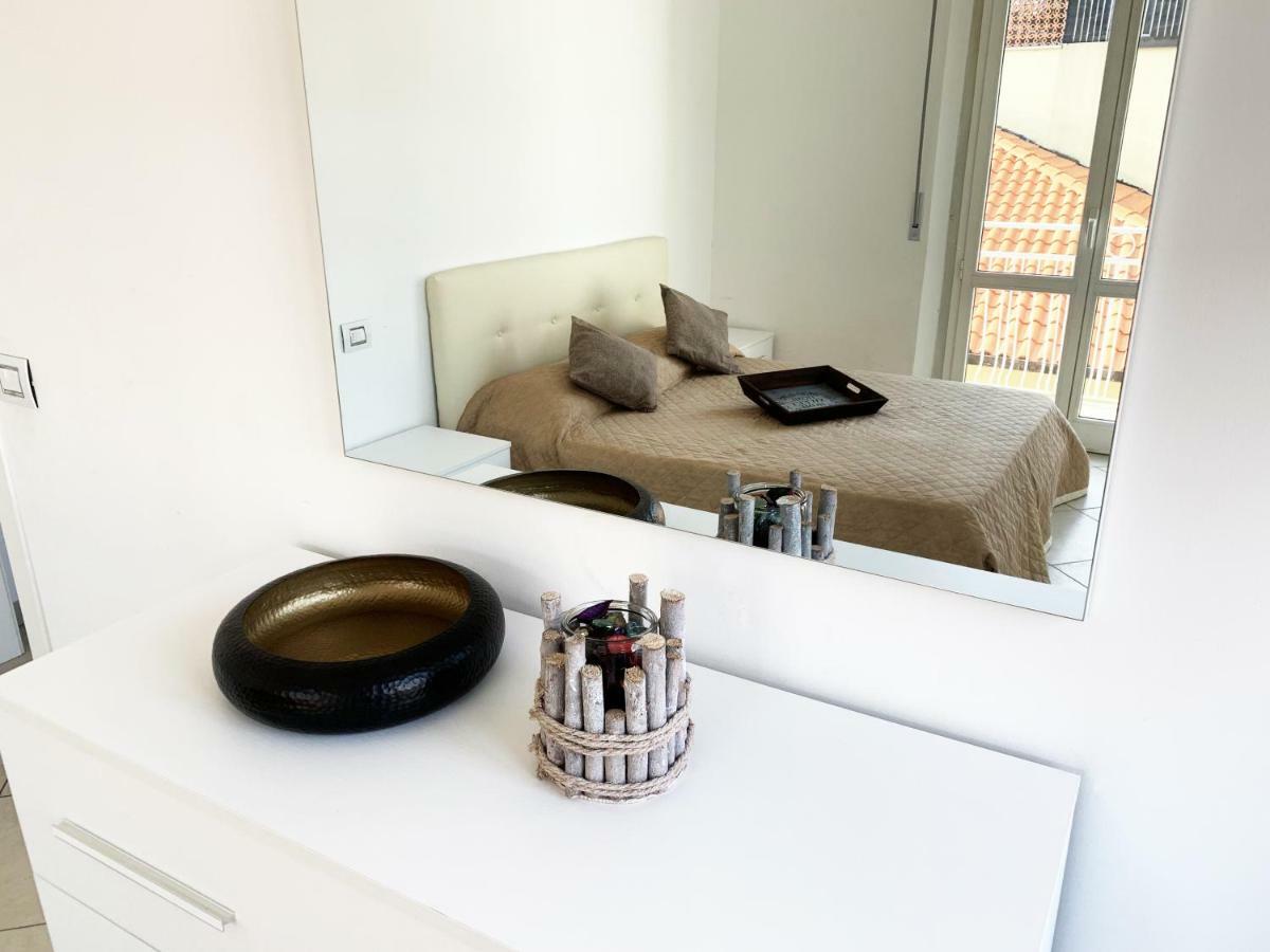 Mamma Casa Marina Center Apartments Римини Екстериор снимка