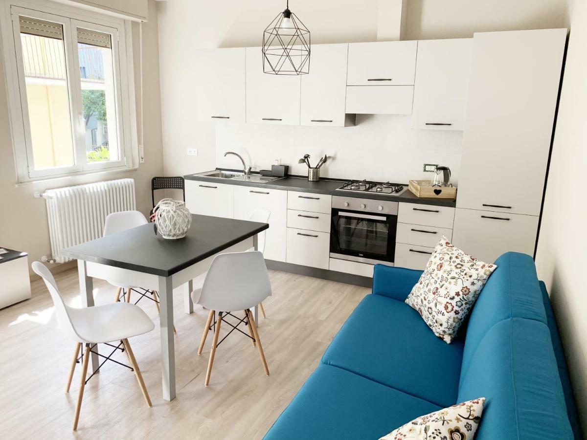 Mamma Casa Marina Center Apartments Римини Екстериор снимка
