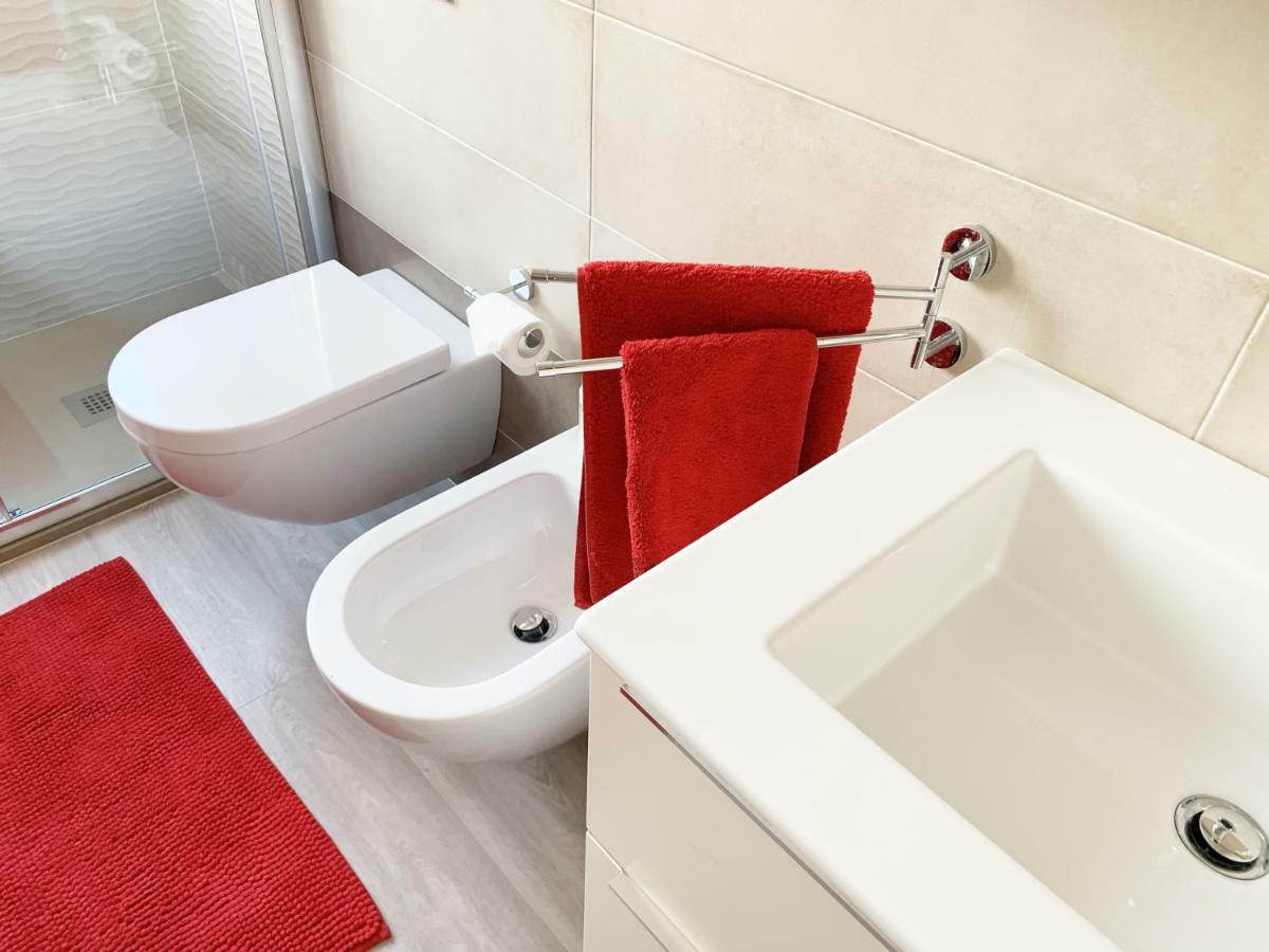 Mamma Casa Marina Center Apartments Римини Екстериор снимка